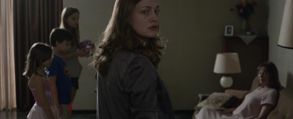 Cena do filme Miss Violence